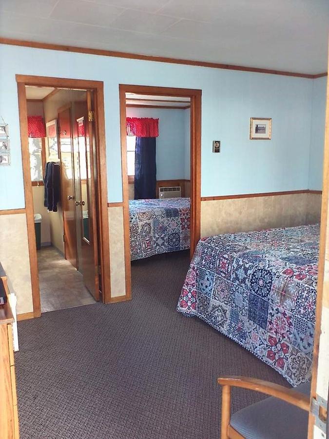 The Monarch Motel Cheboygan Buitenkant foto